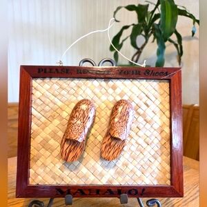 Hawaiian Please, Remove Your Shoes MAHALO! Rattan Wooden Sandals Hanging Sign